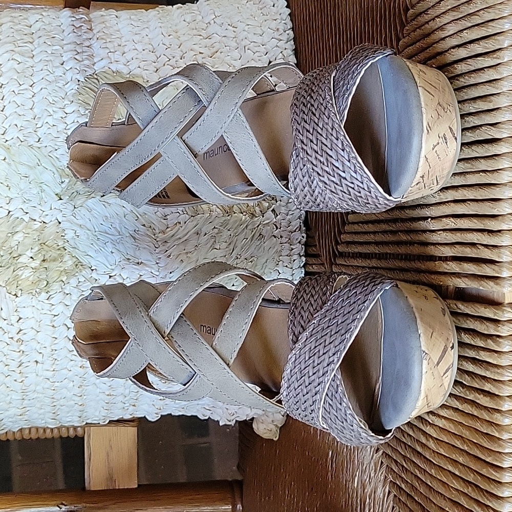 NWOT, Maurices Janae, platform wedge strappy sandals, taupe size 8M - Picture 2 of 13